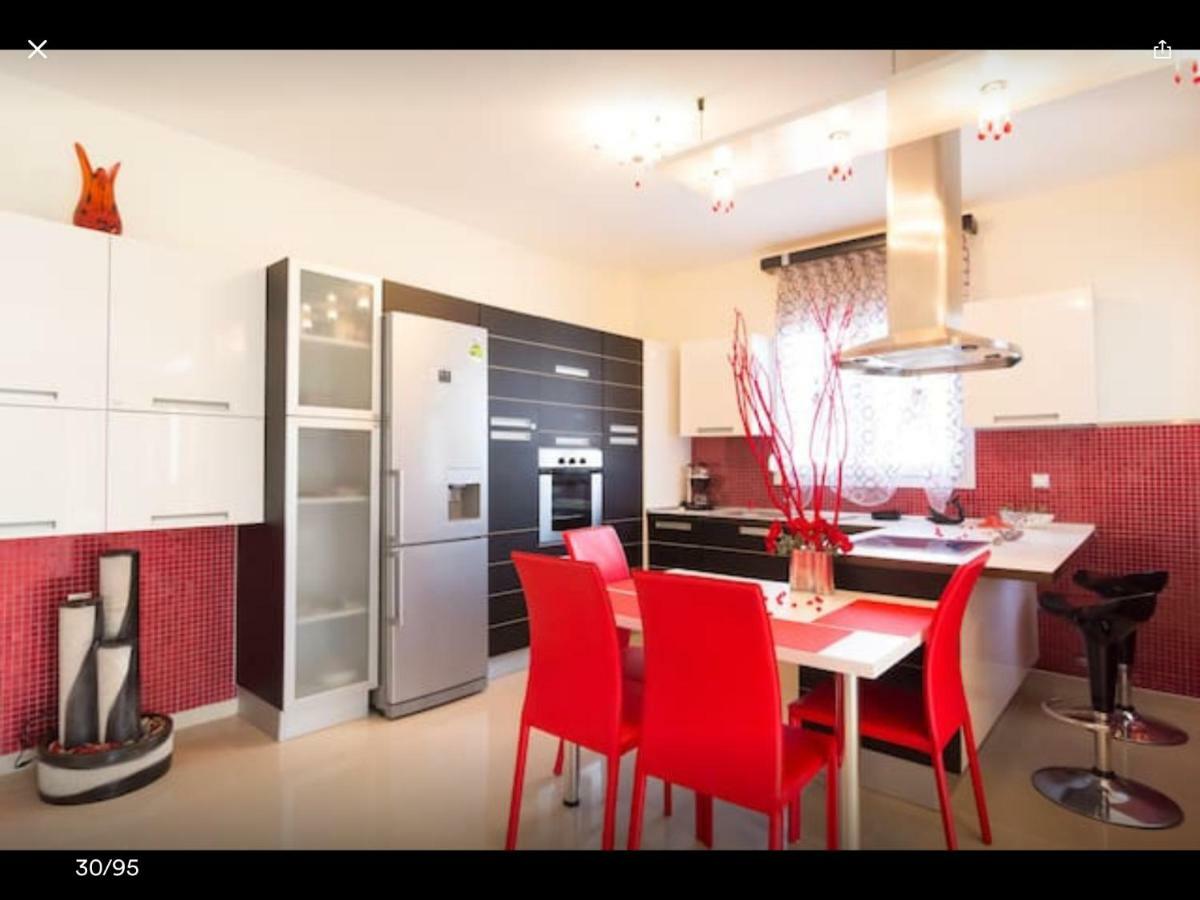 Artisti Elena Apartment Paralia Katerinis Exterior photo